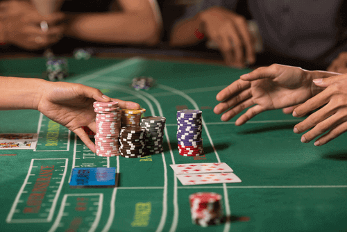 Play Online Baccarat - Casino Table Photo